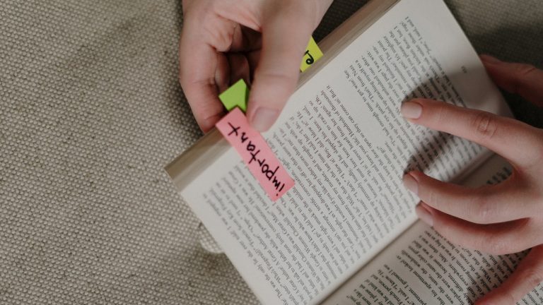 5 Pelajaran Hidup yang Bisa Dipetik dari Novel Ranah 3 Warna