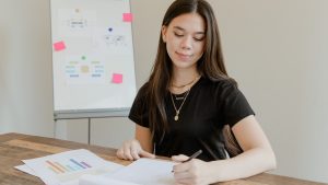 Referensi dalam Menemukan Ide Cerita untuk Menulis Novel