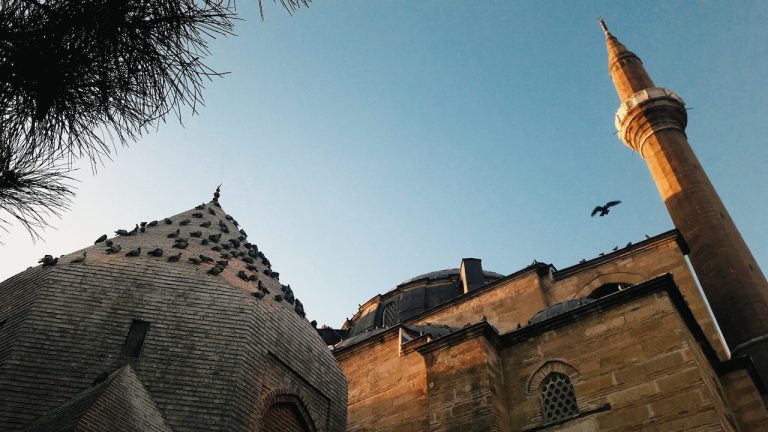 Rekomendasi Novel Bertema Islami yang Bisa Menyejukkan Hati