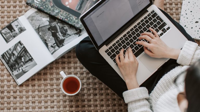 Keuntungan Menulis Novel di Wattpad yang Bisa Kamu Dapatkan