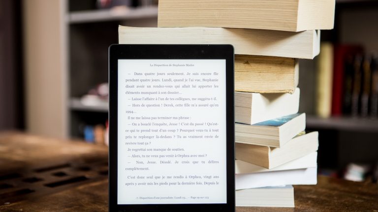 Buku Digital: Pengertian dan Kelebihannya Dibandingkan Buku Cetak