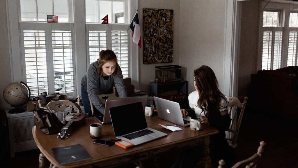 Mengenal Lebih Dalam Proses Editing dan Proofreading