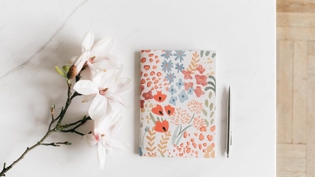 3 Keunikan yang Membuat Novel Begitu Memikat