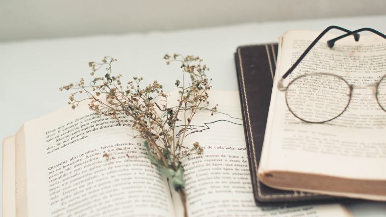 Kenali Unsur Ekstrinsik dalam Cerita, Yuk Pahami Bersama!