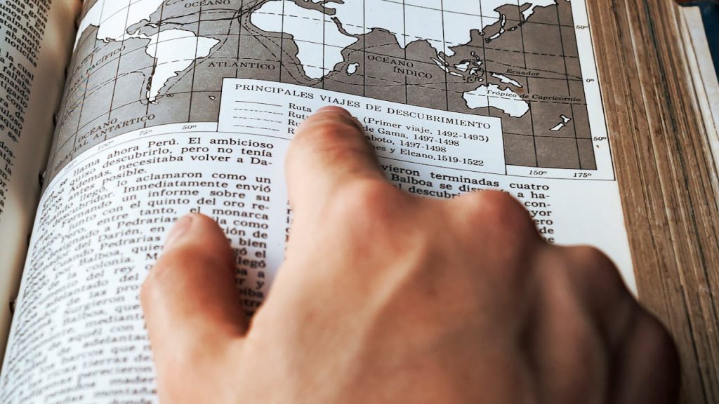 Tips Menulis Buku Sejarah yang Baik-Merekam Jejak Masa Lalu