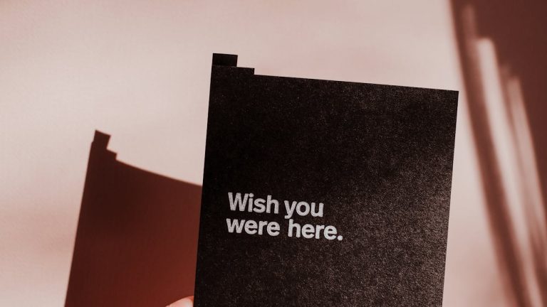 Memahami Tipografi Pada Puisi: Estetika yang Bikin Puisimu Keren