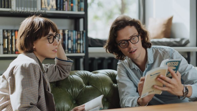 Tips Membuat Sinopsis Novel yang Menarik agar Banjir Pembaca!