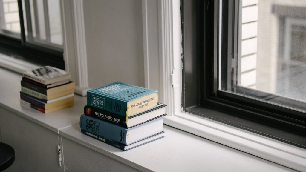 Apa Saja Unsur Buku Nonfiksi? Simak Penjelasannya di Sini!