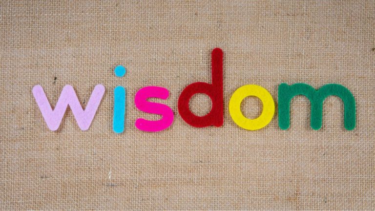 Menulis Cerita Kearifan Lokal: Mengetahui Unsur dan Jenis di Dalamnya