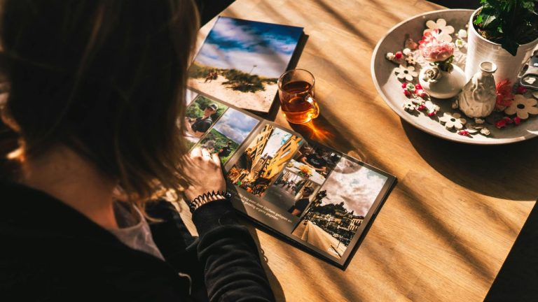 Tersedia Jasa Cetak Buku Tahunan Sekolah dari Percetakan Berkualitas