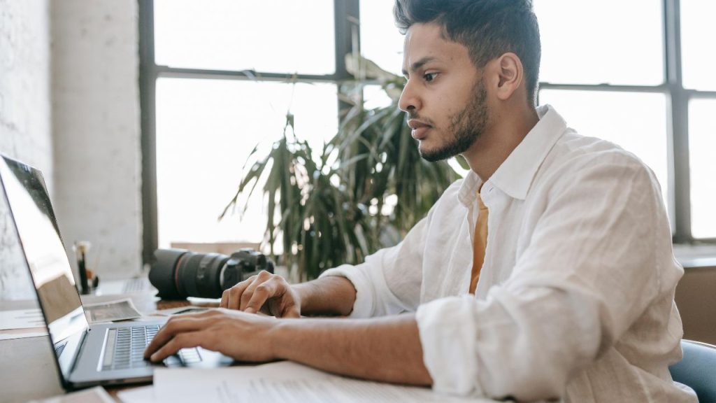 Jasa Editing Naskah Buku Fiksi dan Nonfiksi Bantu Hasilkan Naskah Berkualitas