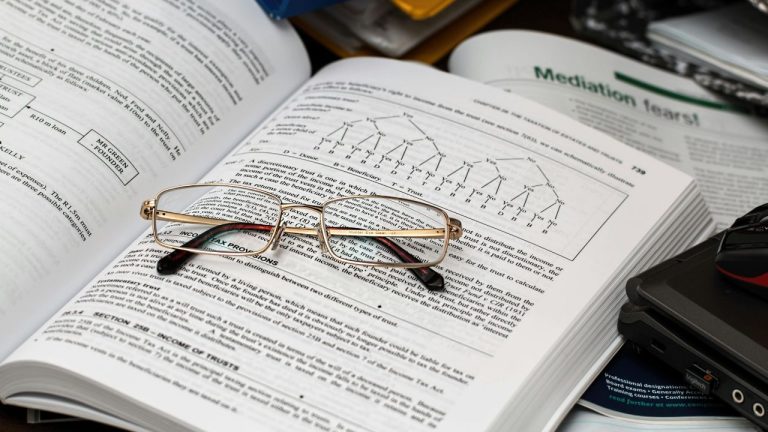 Apa Pengertian Empiris? Pemahaman dan Penggunaannya dalam Penelitian