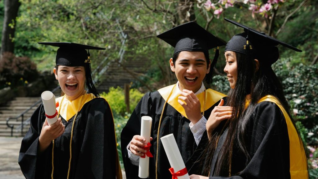 Perbedaan Jenjang Pendidikan Sarjana dan Diploma (D1, D2, D3, D4)