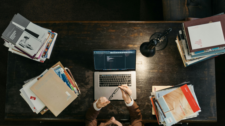 Mengenal Studi Pustaka: Pengertian,Tujuan, dan Jenis-jenisnya