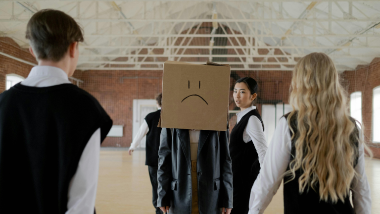 7 Masalah Sosial dalam Masyarakat Multikultural