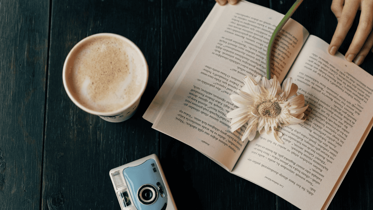 Pengertian Resensi Buku Manfaat, Tujuan, Unsur, dan Jenisnya