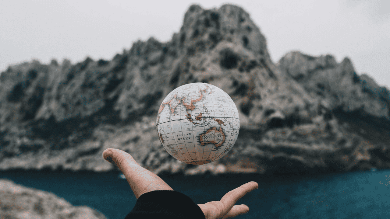 3 Ruang Lingkup Geografi Fisik, Sosial, dan Regional