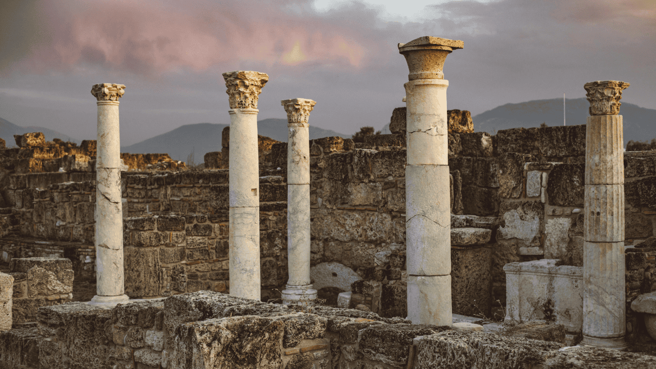 Pengertian Sejarah Menurut Para Ahli beserta Fungsi dan Manfaatnya