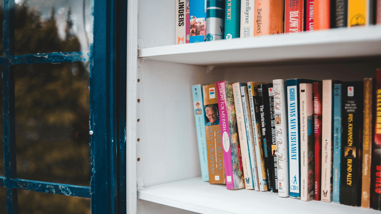 Tantangan dalam Menerbitkan Buku yang Perlu Penulis Ketahui