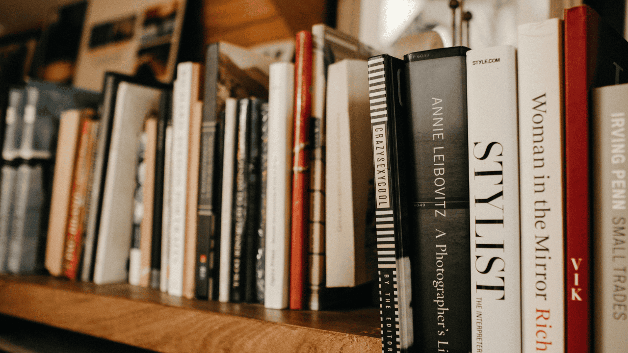 Tantangan dalam Menerbitkan Buku yang Perlu Penulis Ketahui