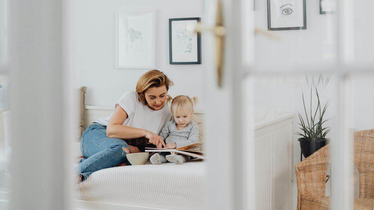 Cara Menumbuhkan Minat Baca pada Anak beserta Manfaatnya