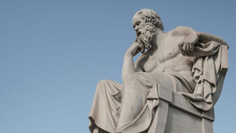 Filsafat: Pengertian, Tujuan, Manfaat, dan Pandangannya