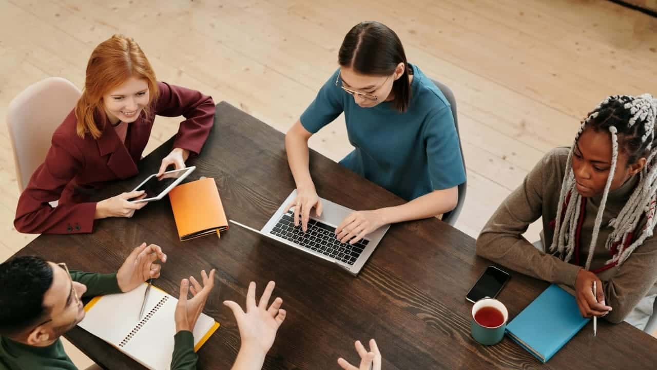 pengertian komunikasi organisasi dan konsepnya