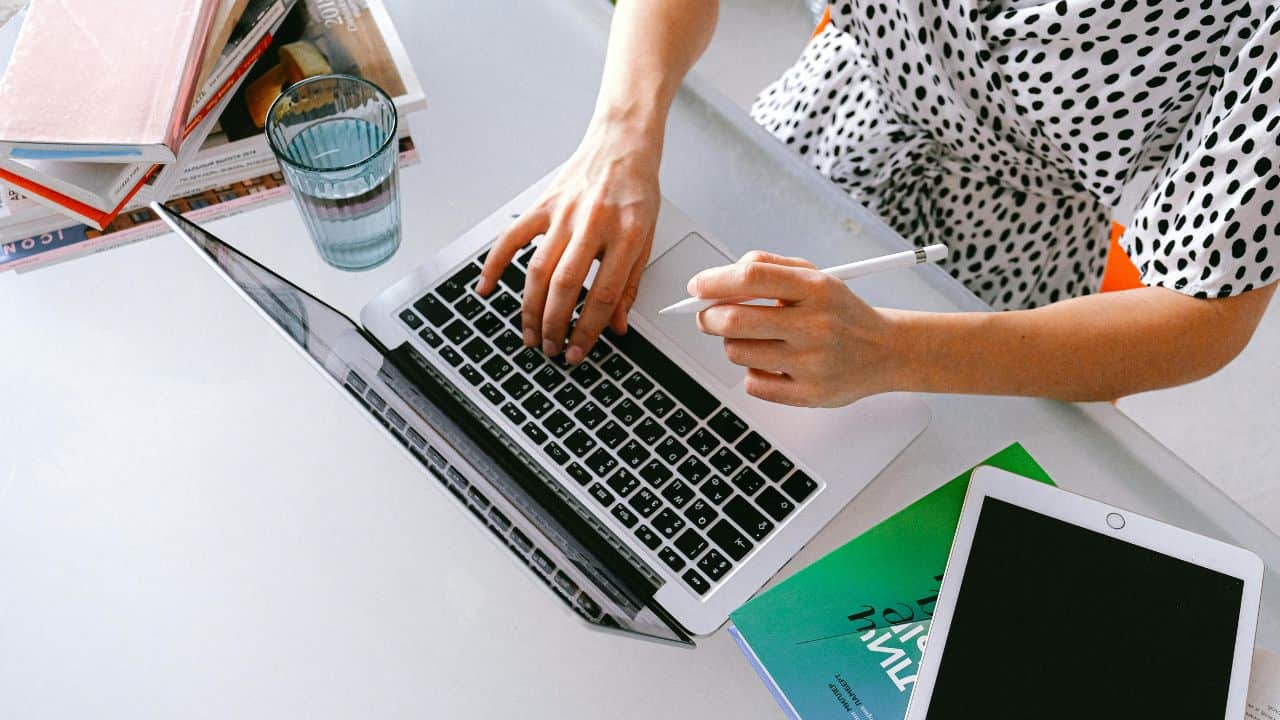 Resume Jurnal Adalah Pengertian, Format, dan Cara Membuatnya