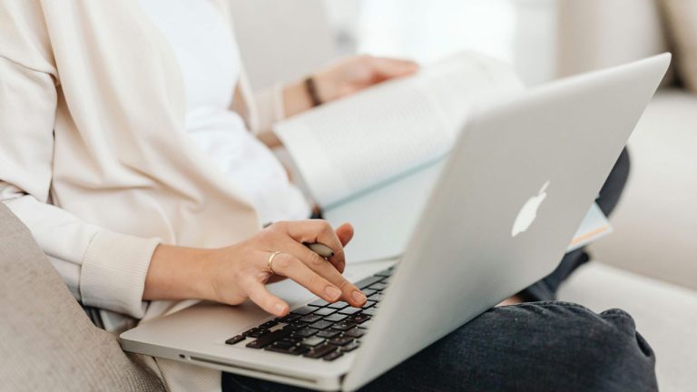 Resume Jurnal Adalah: Pengertian, Format, dan Cara Membuatnya