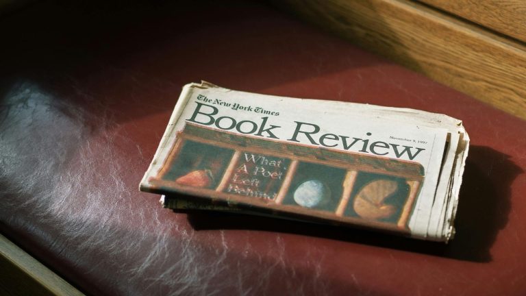 Teks Ulasan: Pengertian, Ciri-Ciri, Tujuan, dan Strukturnya