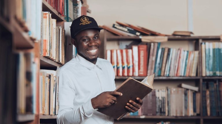 Pentingnya Kode Identitas Buku ISBN dan Solusi Jika Pengajuan ISBN Ditolak Perpustakaan Nasional